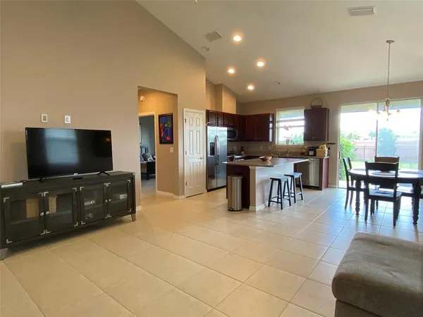 $2,400 | 3887 Northwest 46th Ter., Ocala, FL 34482