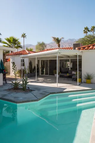 $975,000 | 748 North Calle Rolph, Palm Springs, CA 92262