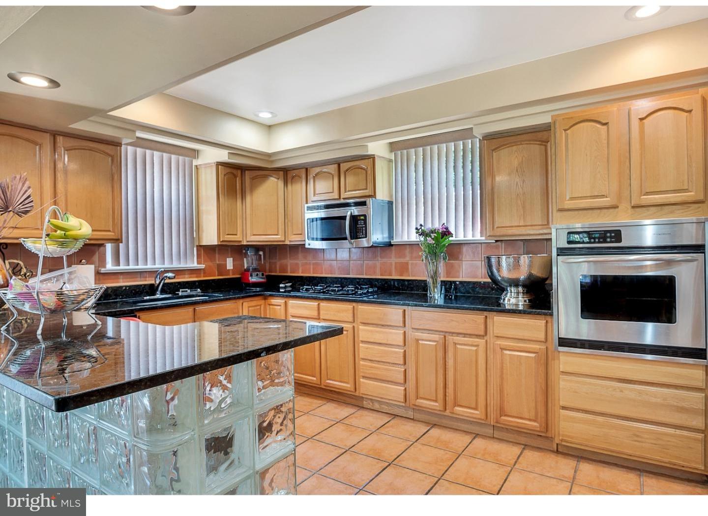 301 Crest Park Road Philadelphia, PA 19119 - Photo 8 of 25 Kitchen