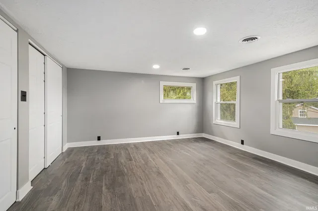 $320,000 | 24675 County Road 16, Elkhart, IN 46516