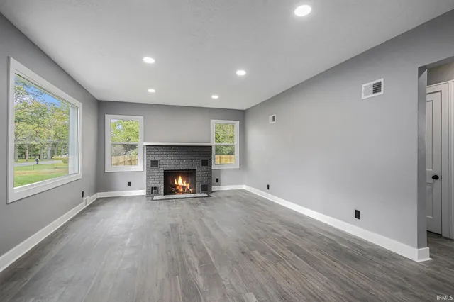 $320,000 | 24675 County Road 16, Elkhart, IN 46516