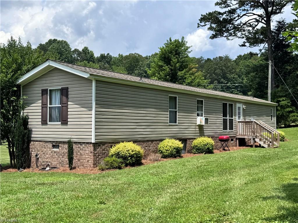 1242 East Carter Mill Road Elkin, NC 28621 - Photo 7 of 29