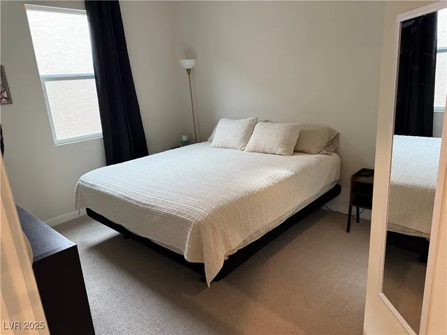 $3,000 | 815 Eaton Falls Street, Henderson, NV 89011