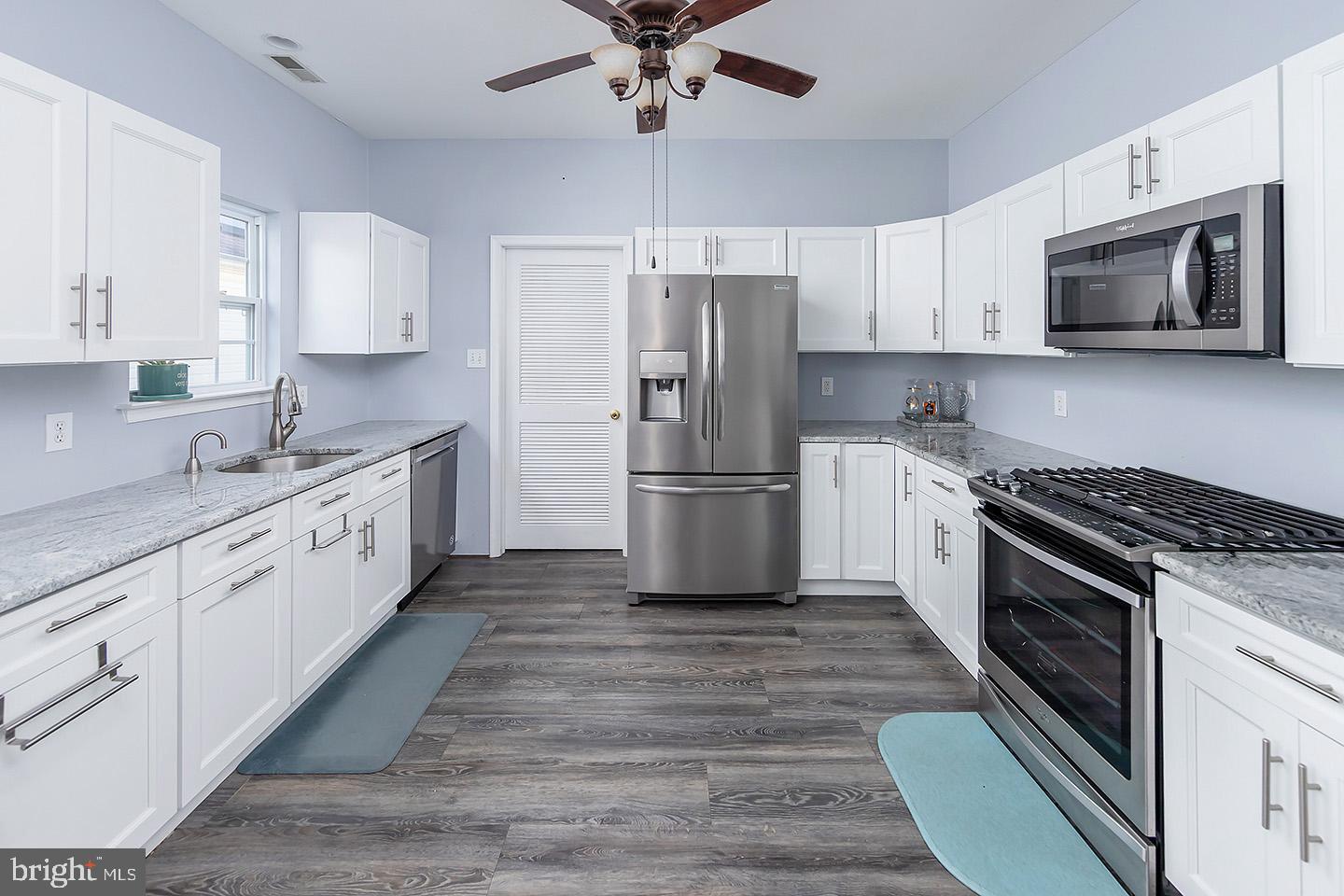 49 Forrestal Drive Edgewater Park, NJ 08010 - Photo 6 of 14 Kitchen