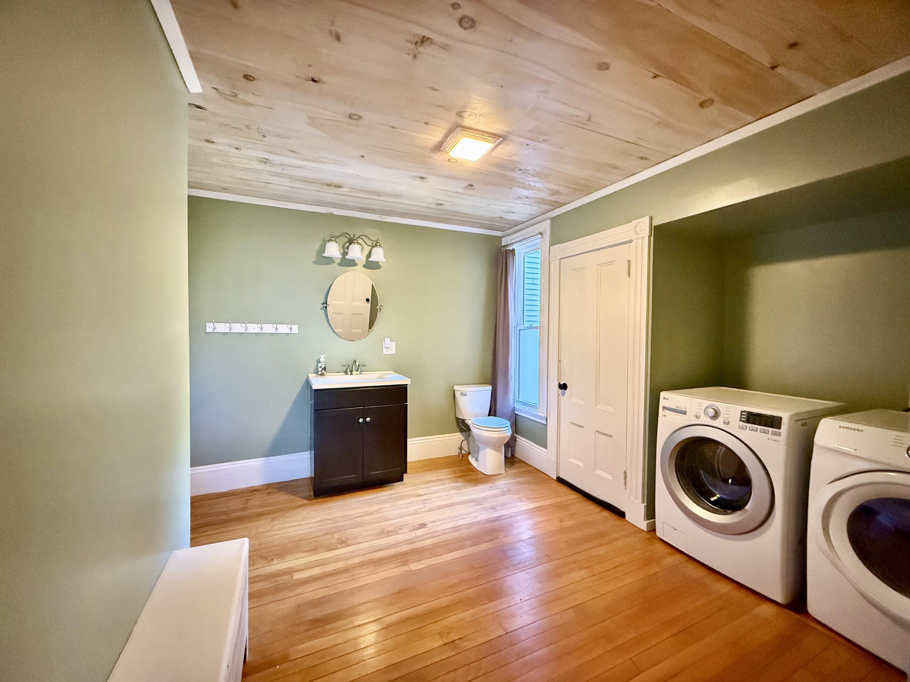 21 Cottage Street Bangor, ME 04401 - Photo 13 of 37 21 Cottage Street