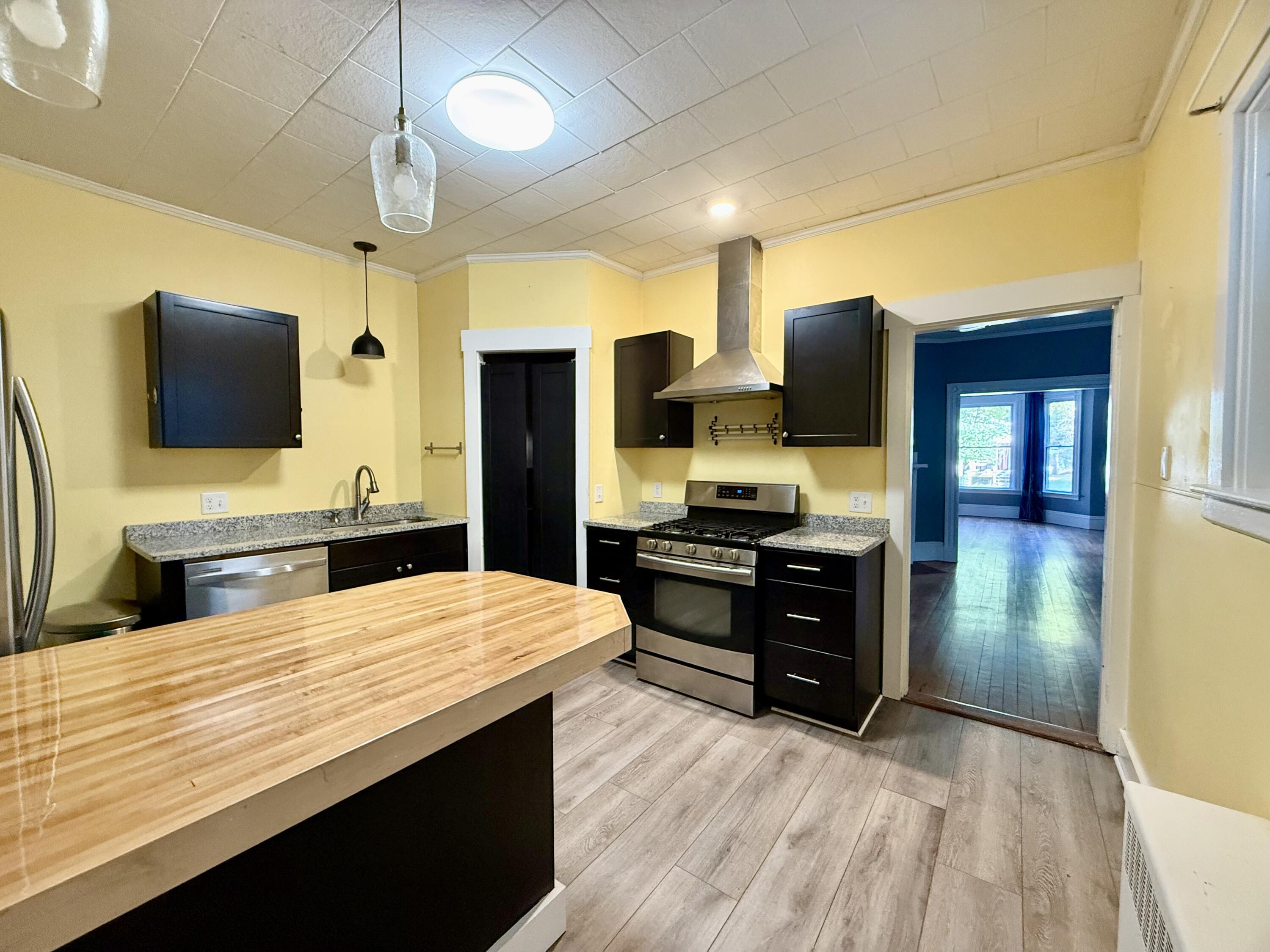 21 Cottage Street Bangor, ME 04401 - Photo 4 of 37 21 Cottage Street