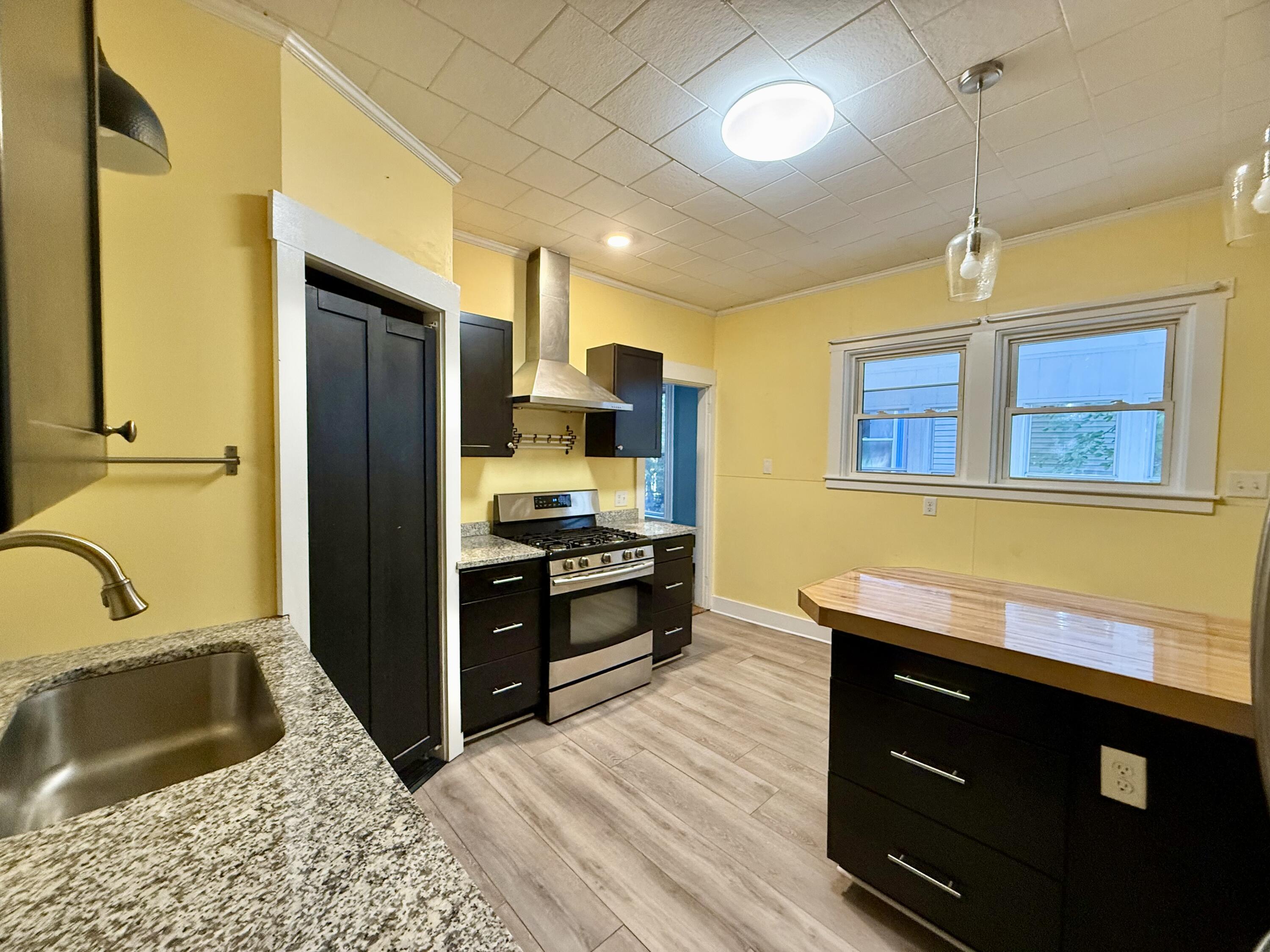 21 Cottage Street Bangor, ME 04401 - Photo 5 of 37 21 Cottage Street