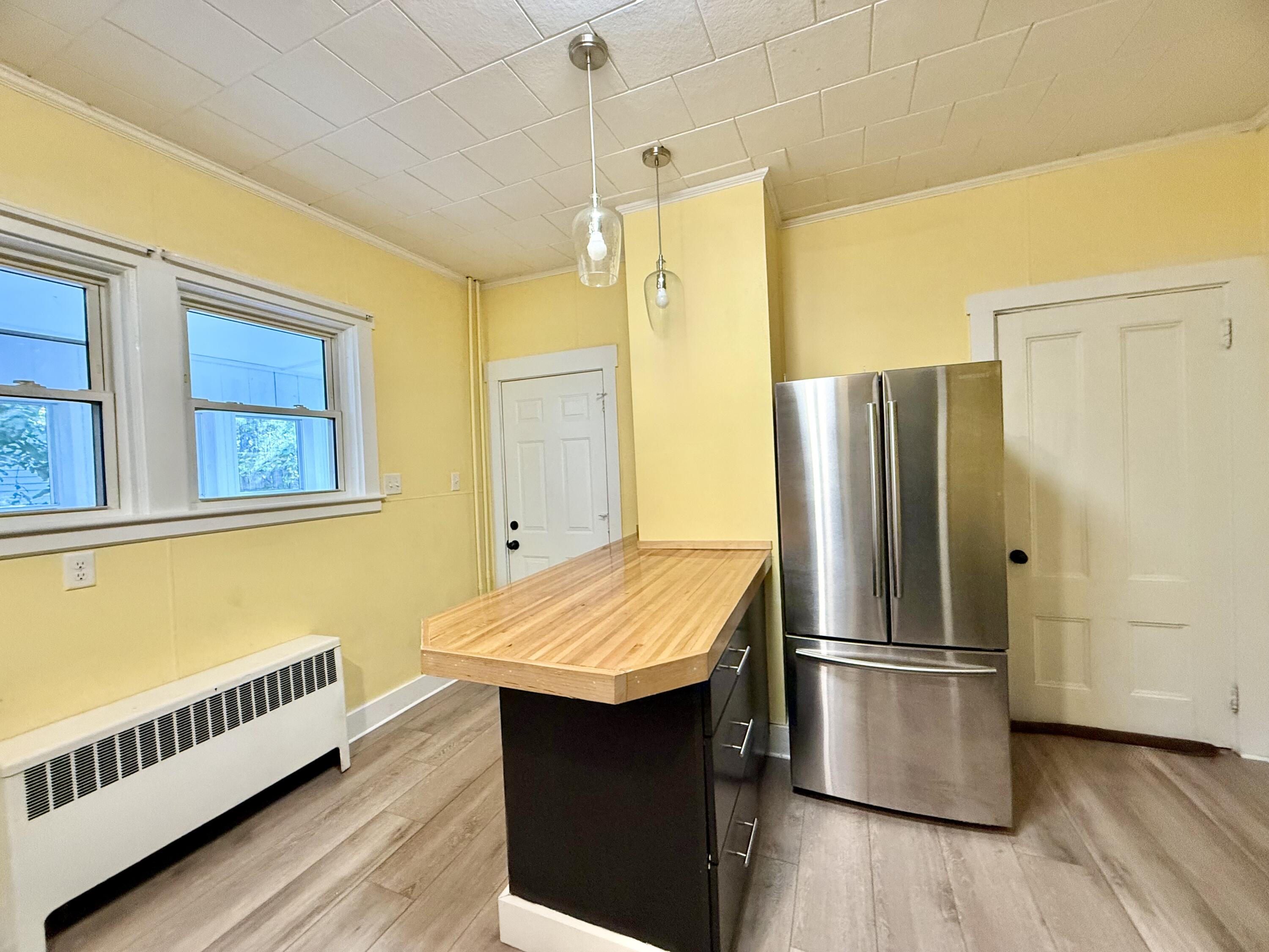 21 Cottage Street Bangor, ME 04401 - Photo 7 of 37 21 Cottage Street