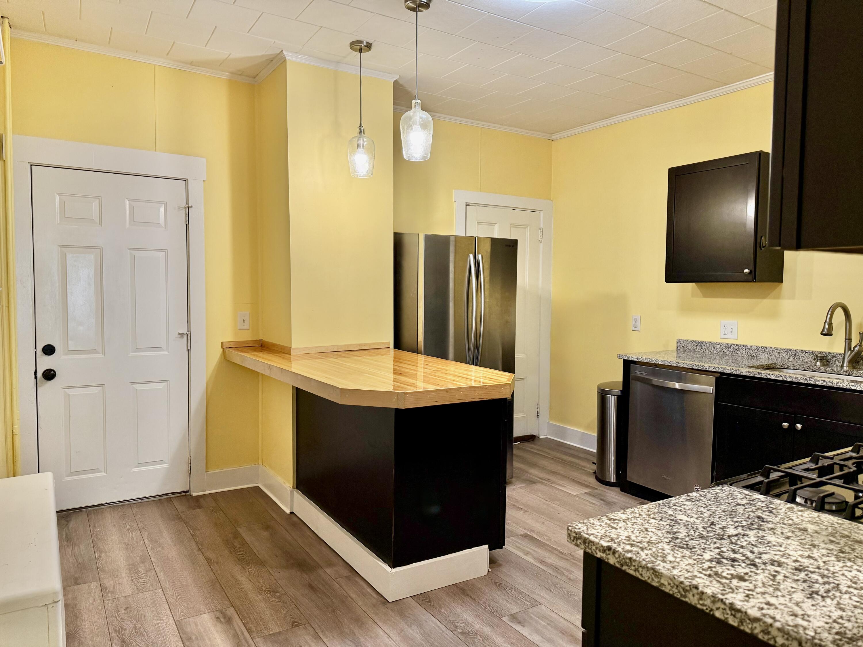 21 Cottage Street Bangor, ME 04401 - Photo 8 of 37 21 Cottage Street