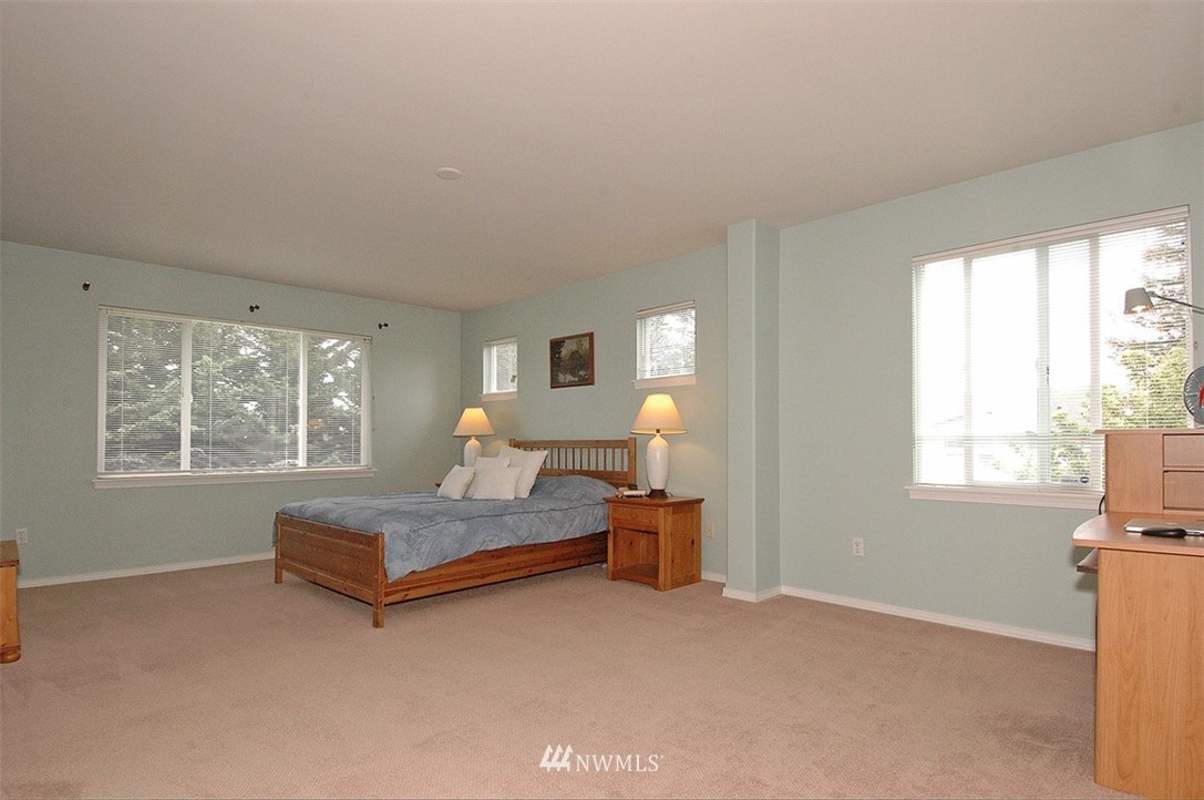 5119 Northeast 5th Street Renton, WA 98059 - Photo 14 of 20