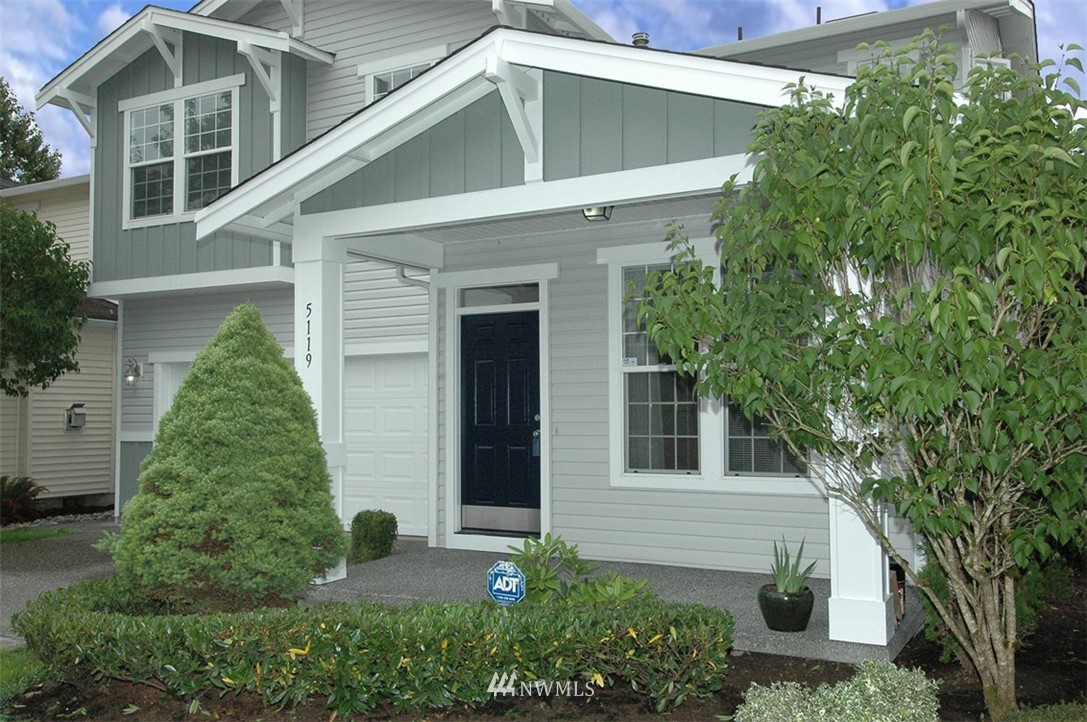 5119 Northeast 5th Street Renton, WA 98059 - Photo 4 of 20
