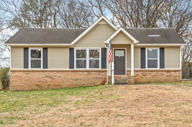 $1,850 | 111 E Street, Clarksville, TN 37042