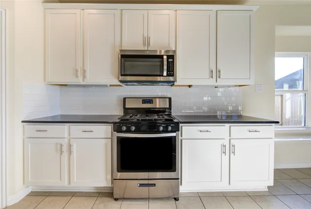 $3,400 | 30243 Twisting Springs Drive, Brookshire, TX 77423