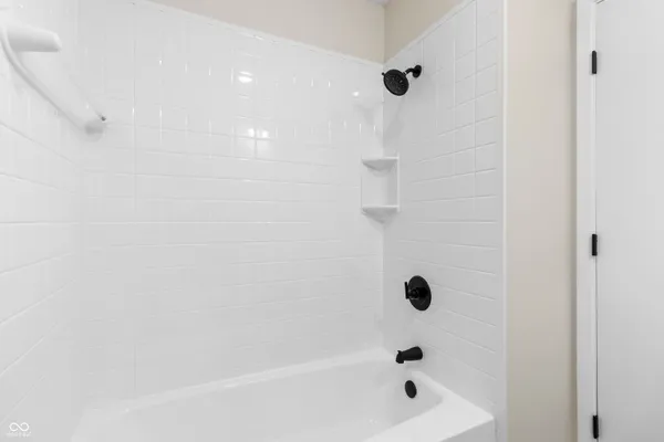 $159,900 | 8104 Bromley Place, Indianapolis, IN 46219