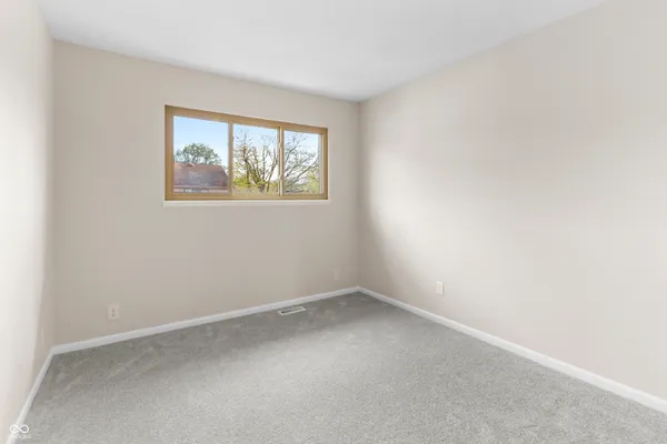 $159,900 | 8104 Bromley Place, Indianapolis, IN 46219