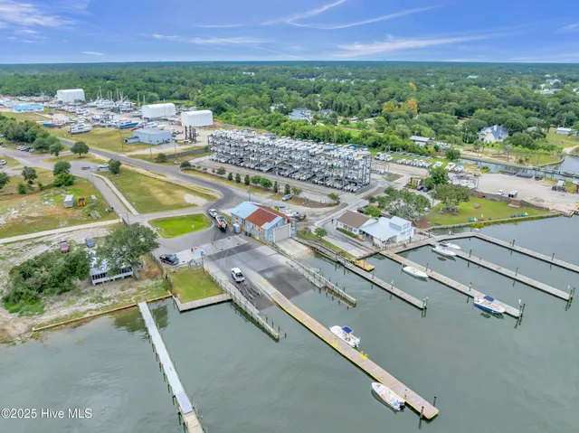 $1,798,000 | 103 Dragonfly Lane, Hampstead, NC 28443