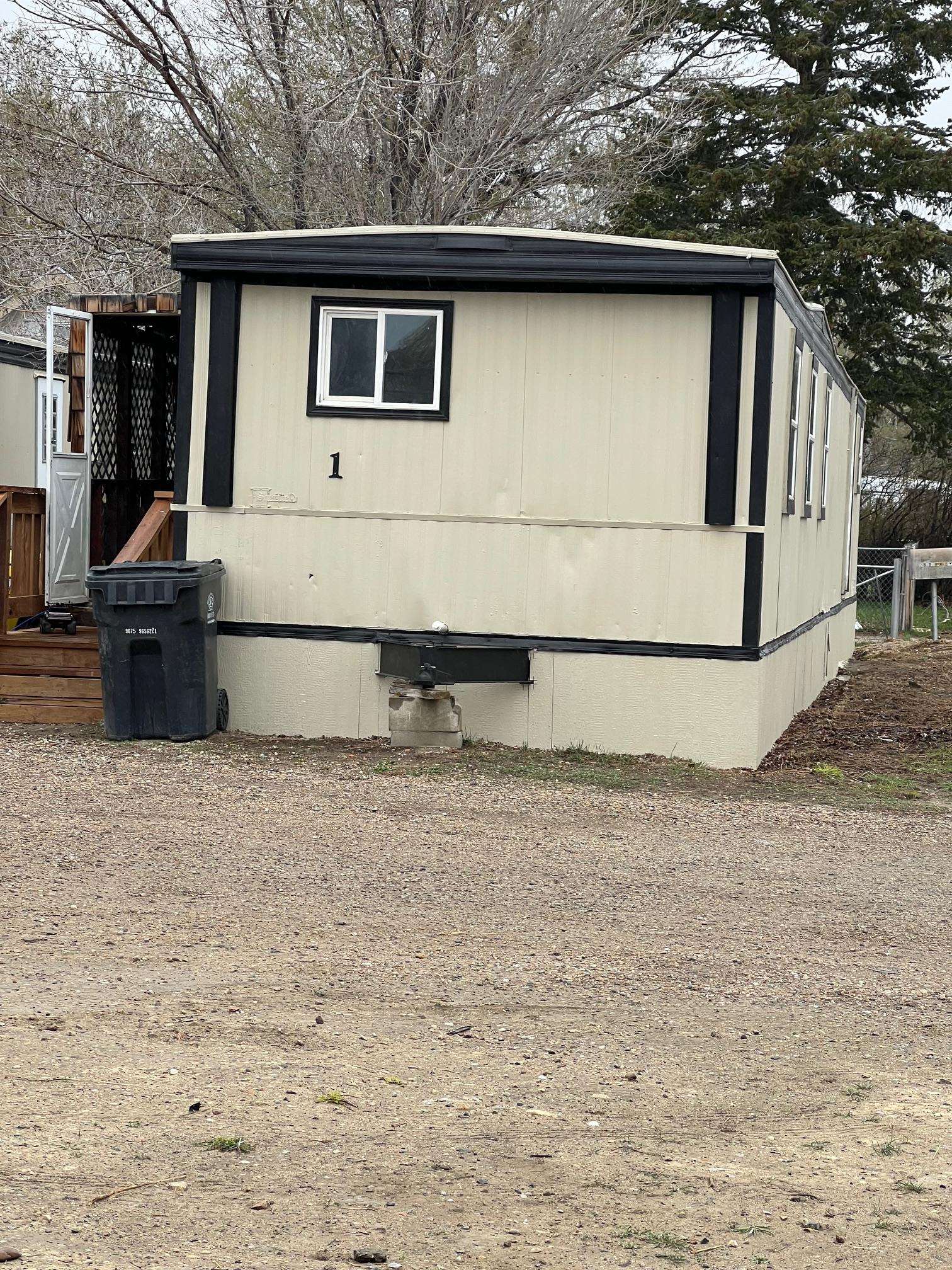 608 West State Street Rawlins, WY 82301 - Photo 3 of 14