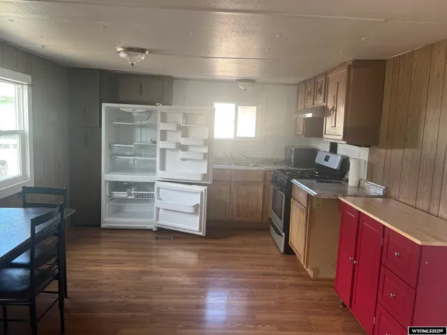 $159,000 | 608 West State Street, Rawlins, WY 82301