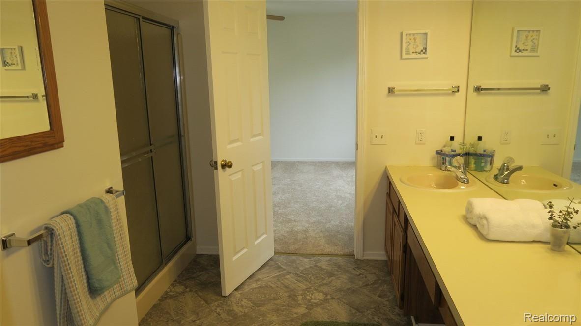 44984 Saltz Road Canton, MI 48187 - Photo 23 of 40 IMG_5062.JPG