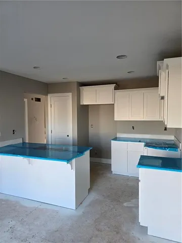 $289,950 | 508 West Lawrence Avenue, Spring Hill, KS 66083