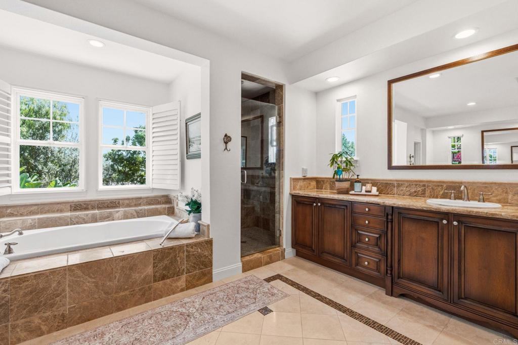 3228 Sitio Montecillo Carlsbad, CA 92009 - Photo 39 of 64