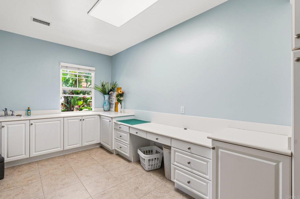 3228 Sitio Montecillo Carlsbad, CA 92009 - Photo 48 of 64