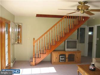 34 Inbrook Road Levittown, PA 19057 - Photo 12 of 12 Living Room