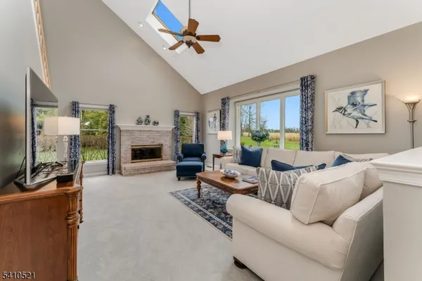 $949,999 | 11 Messenger Lane, Ringoes, NJ 08551