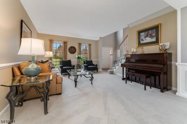 $949,999 | 11 Messenger Lane, Ringoes, NJ 08551