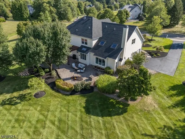 $949,999 | 11 Messenger Lane, Ringoes, NJ 08551