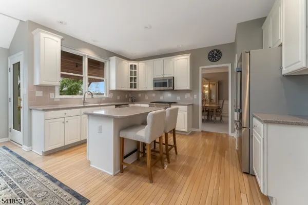 $949,999 | 11 Messenger Lane, Ringoes, NJ 08551