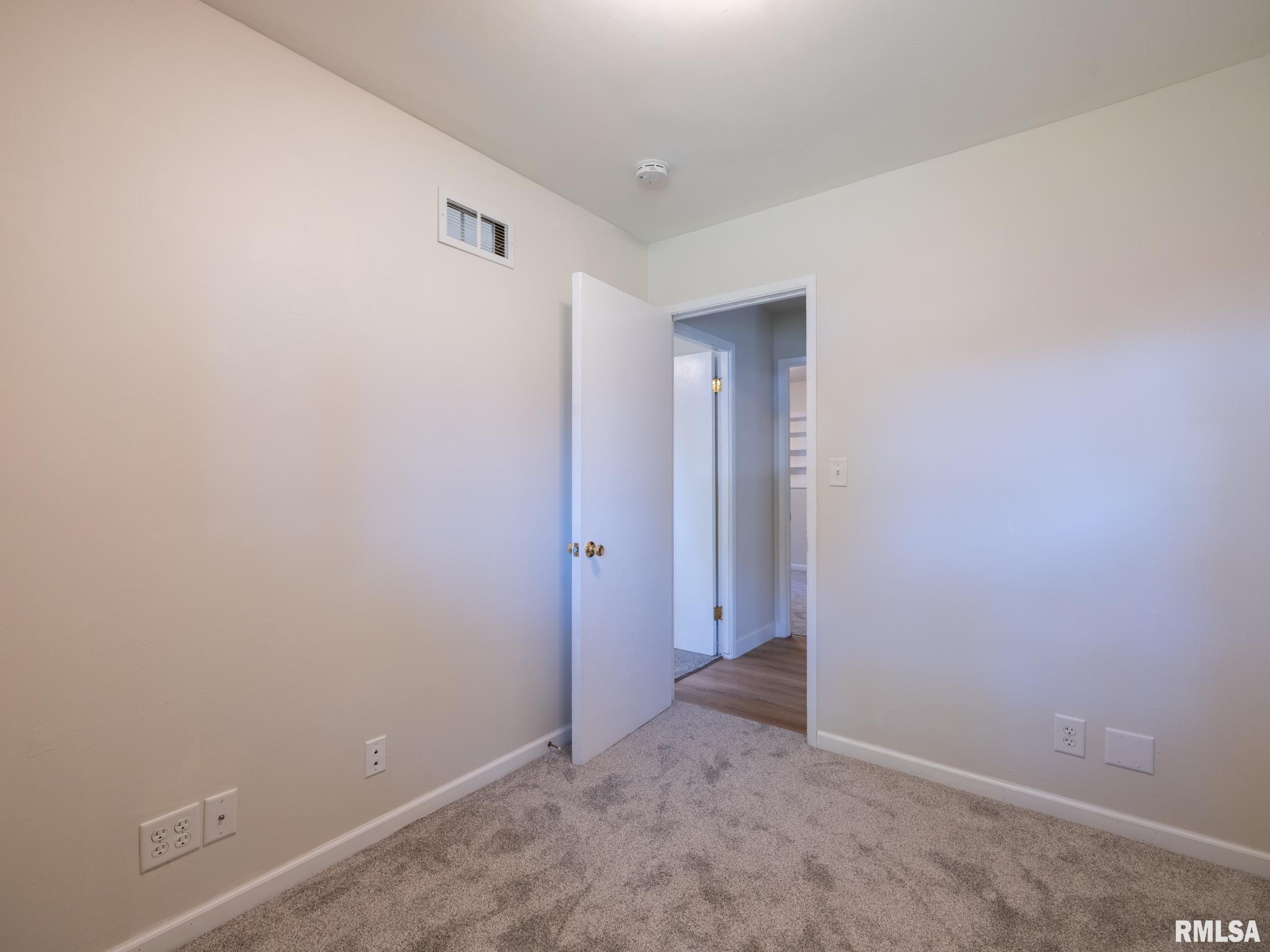 209 Capri Street Pekin, IL 61554 - Photo 26 of 36
