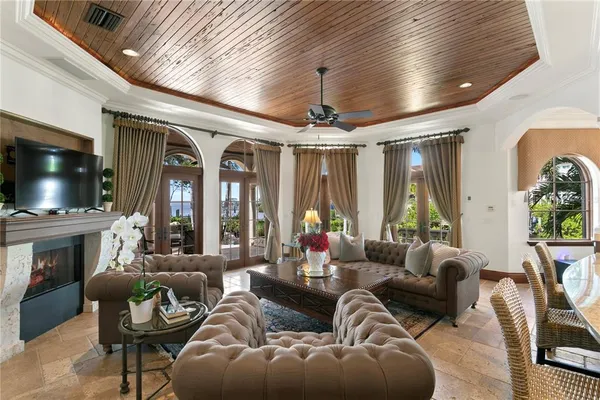 $6,995,000 | 25 West Spanish Main Street, Tampa, FL 33609