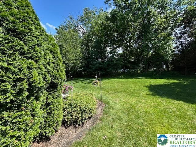 1051 Resolution Drive Bethlehem, PA 18017 - Photo 4 of 33 a view of outdoor space and yard