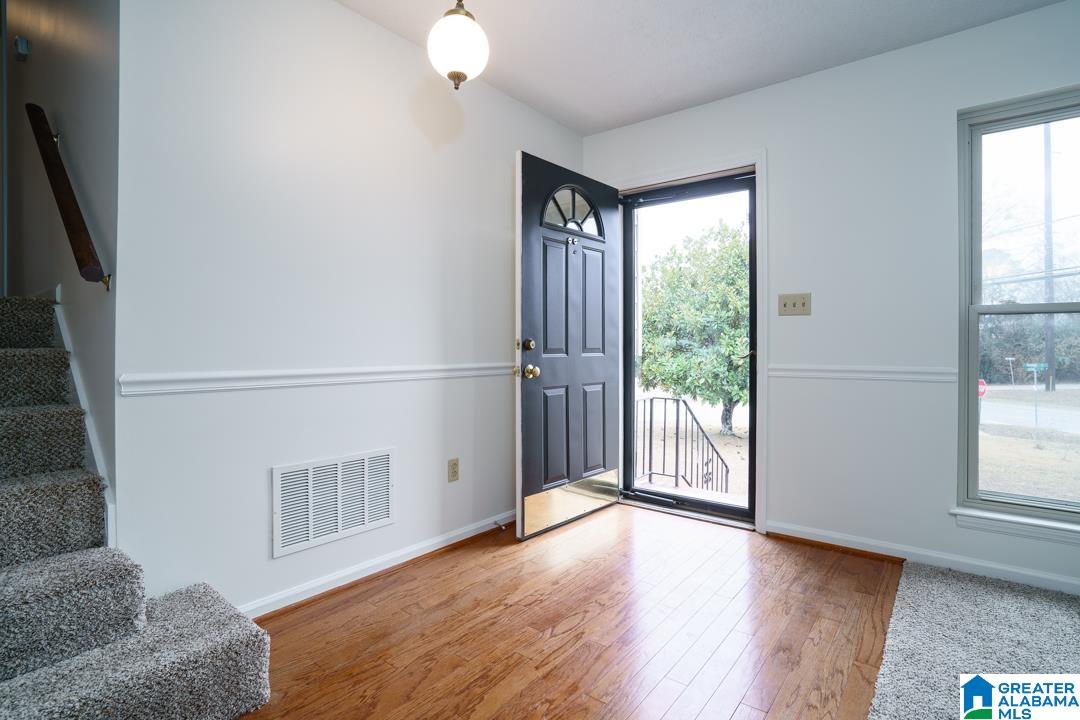 500 Overhill Road Pelham, AL 35124 - Photo 4 of 30