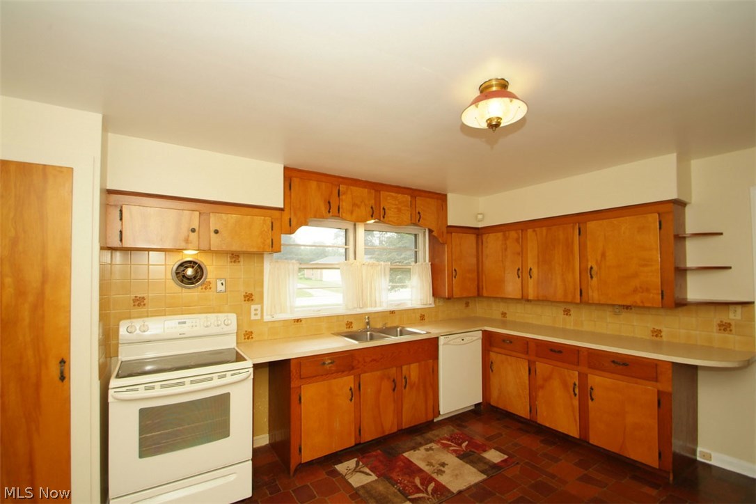 3514 22nd Street Northwest Canton, OH 44708 - Photo 3 of 13 Gallery Image 3