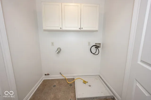 $999 | 850 North Temple Avenue, Indianapolis, IN 46201