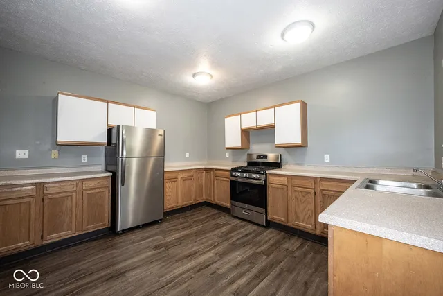 $999 | 850 North Temple Avenue, Indianapolis, IN 46201