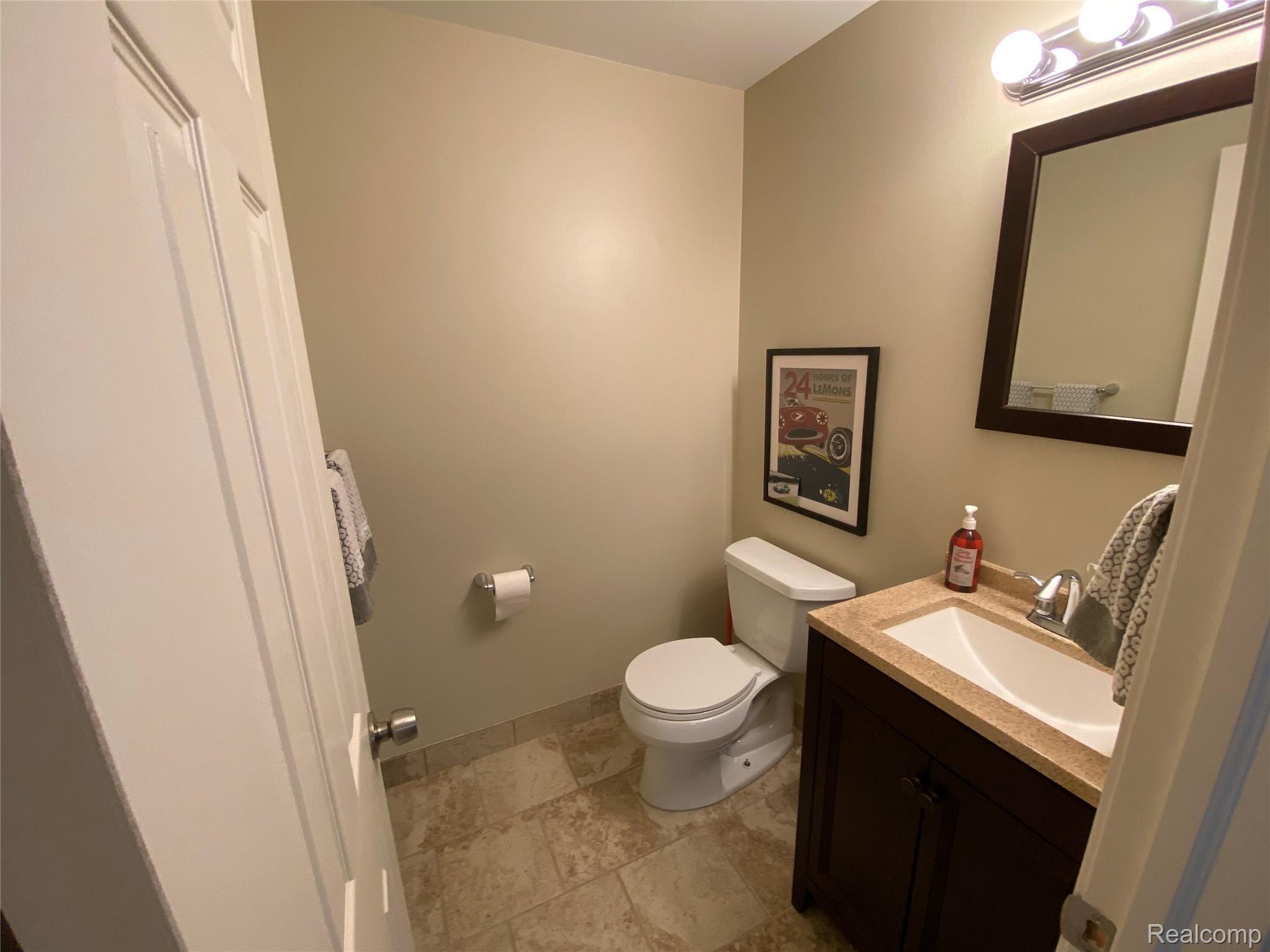 1919 Ansal Drive Rochester, MI 48309 - Photo 33 of 36 Updated half bath located in the lower level bedroom/office
