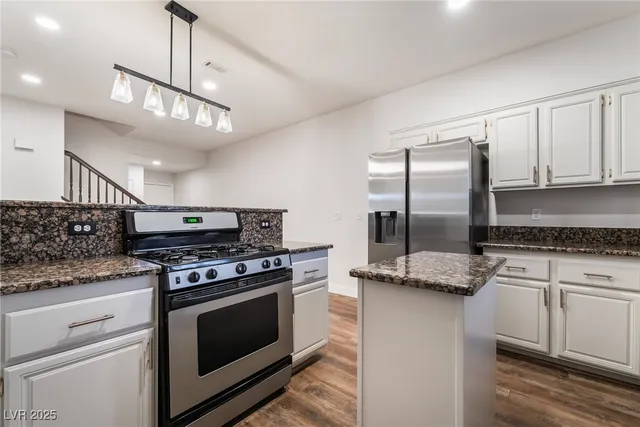 $2,200 | 109 Broken Rock Drive, Henderson, NV 89074