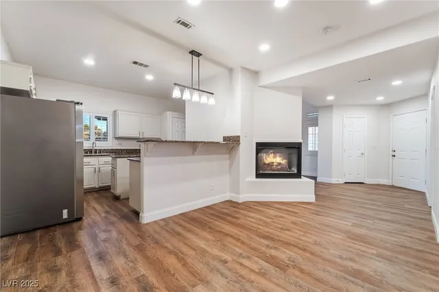 $2,200 | 109 Broken Rock Drive, Henderson, NV 89074