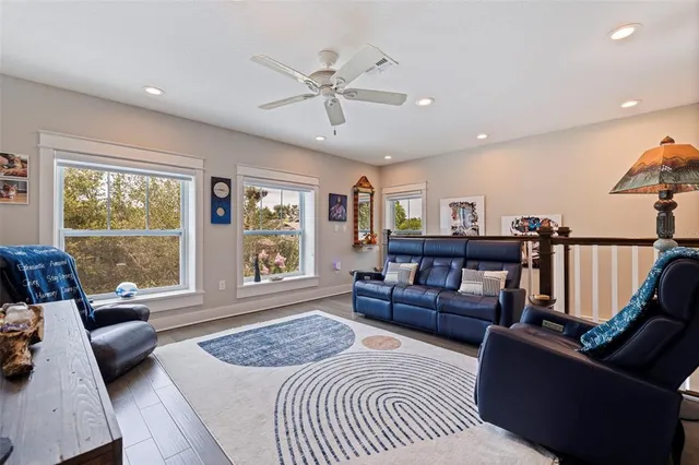 $999,999 | 440 11th Avenue Northeast, St. Petersburg, FL 33701