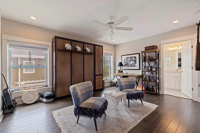 $999,999 | 440 11th Avenue Northeast, St. Petersburg, FL 33701