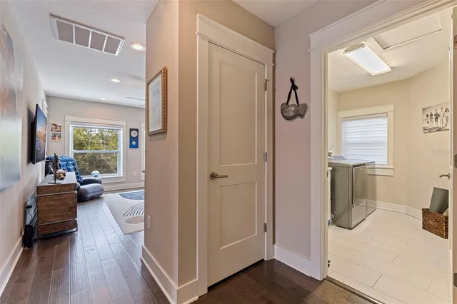 $999,999 | 440 11th Avenue Northeast, St. Petersburg, FL 33701