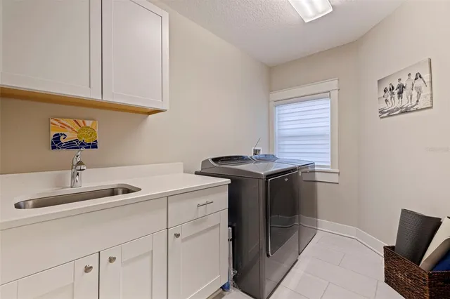 $999,999 | 440 11th Avenue Northeast, St. Petersburg, FL 33701