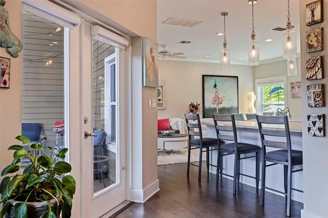 $999,999 | 440 11th Avenue Northeast, St. Petersburg, FL 33701