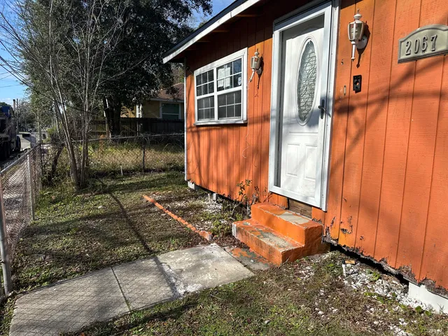 $49,999 | 2067 Woodside Street, Jacksonville, FL 32209