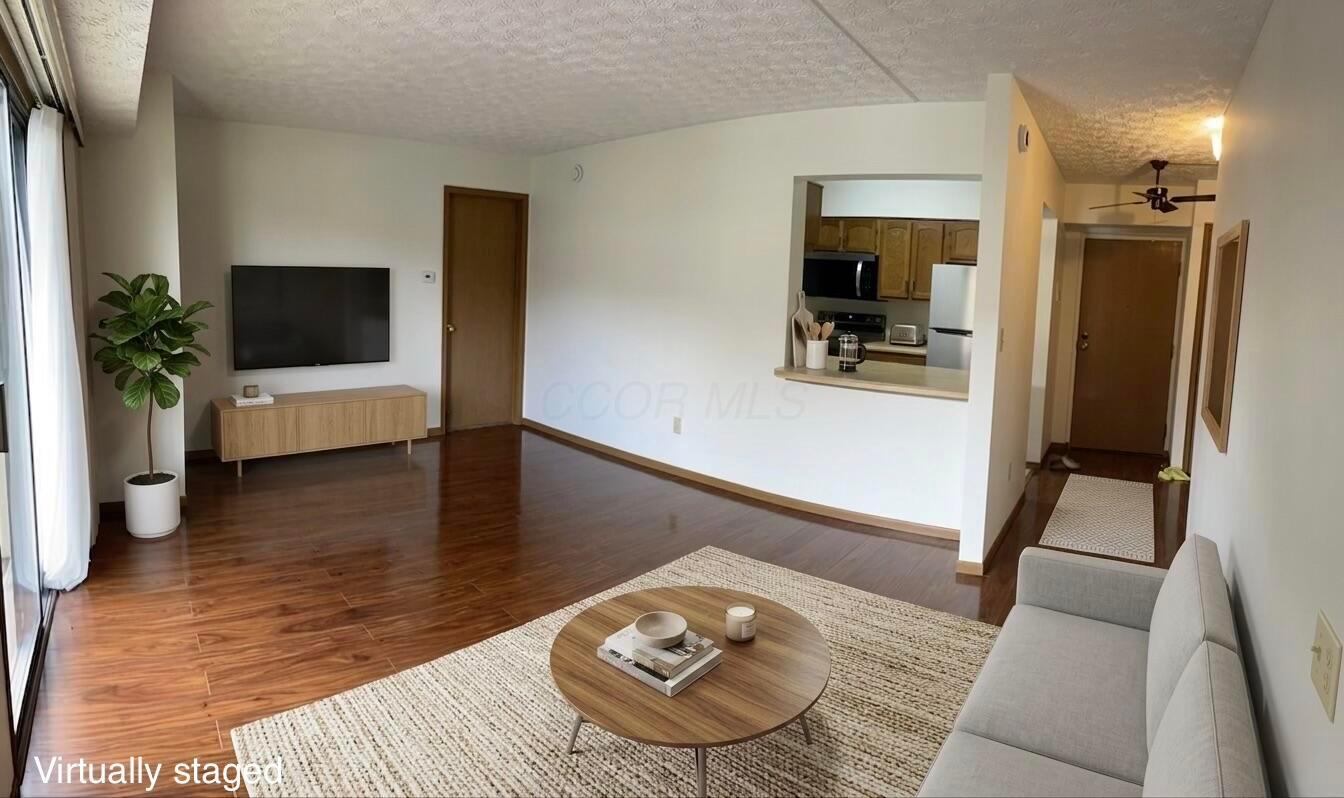 3967 Karl Road, Unit 227 Columbus, OH 43224 - Photo 15 of 39 Living room