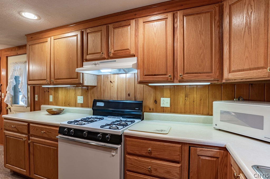 88 Highway 28 Inlet, NY 13360 - Photo 10 of 42 Kitchen