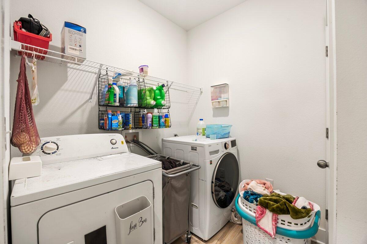 211 Lyla Lane Crestview, FL 32539 - Photo 3 of 38 a utility room with dryer and washer
